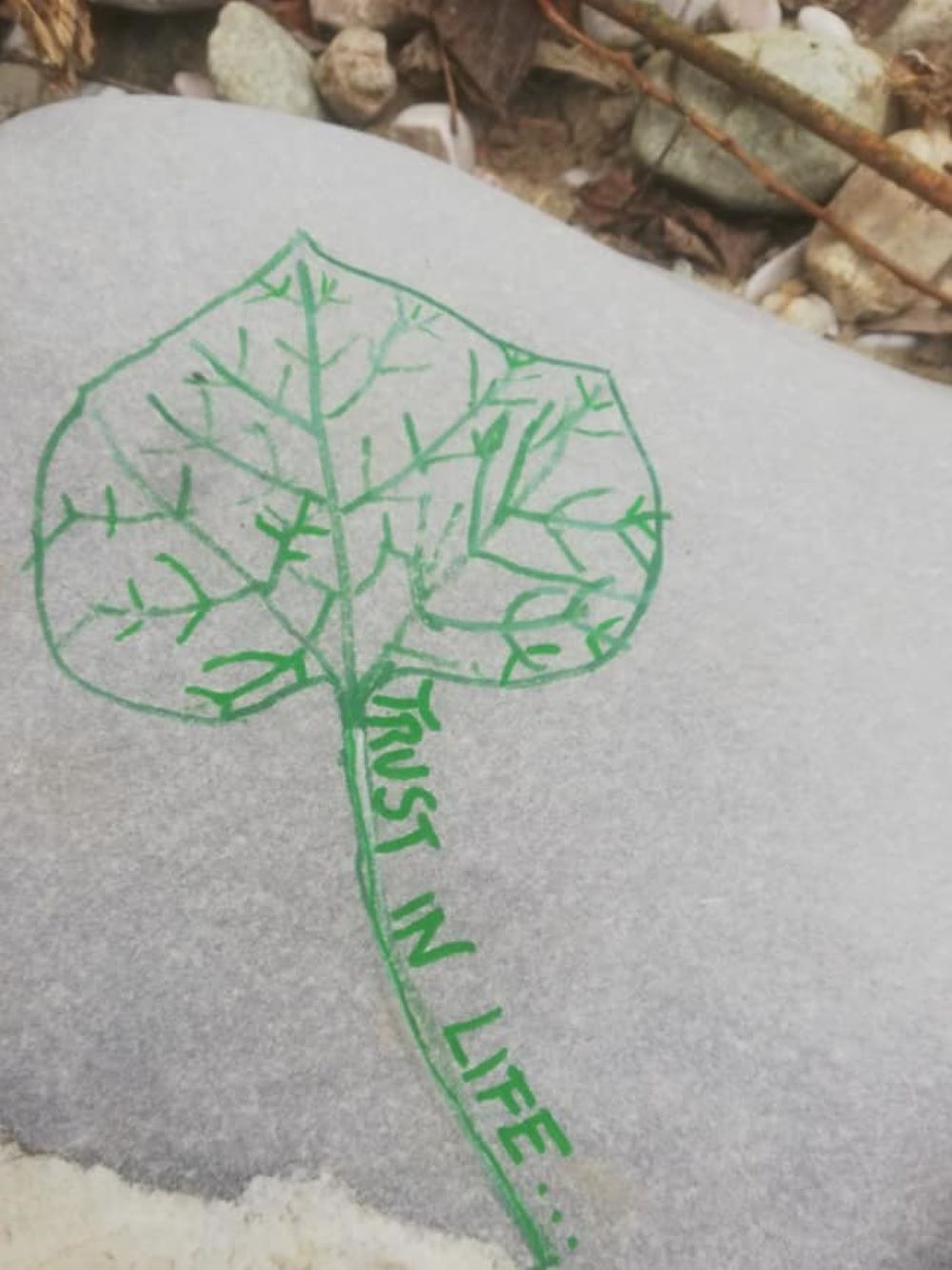 Trustinlife SteinundBlattherzquadrat